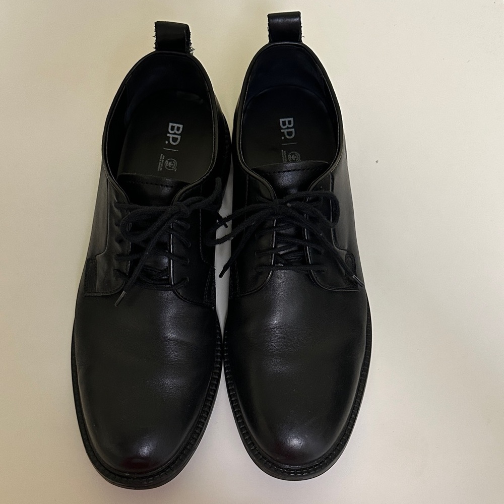 BP Men's Classic Black Oxfords